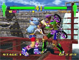 In game image of Fighting Vipers 2 on the Sega Dreamcast.
