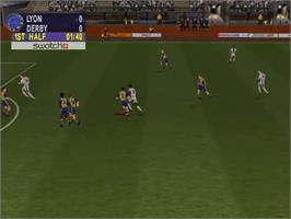 In game image of Worldwide Soccer 2000: Euro Edition on the Sega Dreamcast.