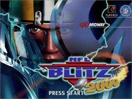 Title screen of NFL Blitz 2000 on the Sega Dreamcast.