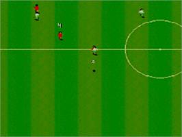 In game image of Sensible Soccer: European Champions: 92/93 Edition on the Sega Game Gear.