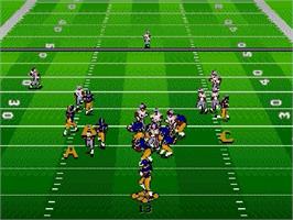 In game image of Bill Walsh College Football 95 on the Sega Genesis.