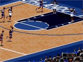In game image of NBA Live '96 on the Sega Nomad.