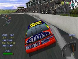 In game image of NASCAR 98 on the Sega Saturn.