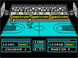 In game image of Fernando Martín Basket Master on the Sinclair ZX Spectrum.