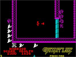 In game image of Gauntlet: The Deeper Dungeons on the Sinclair ZX Spectrum.