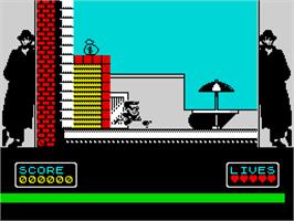 In game image of Hudson Hawk on the Sinclair ZX Spectrum.