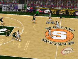 In game image of NCAA Final Four 2000 on the Sony Playstation.