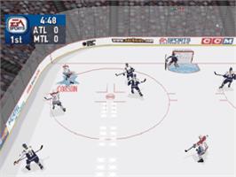 In game image of NHL 2000 on the Sony Playstation.