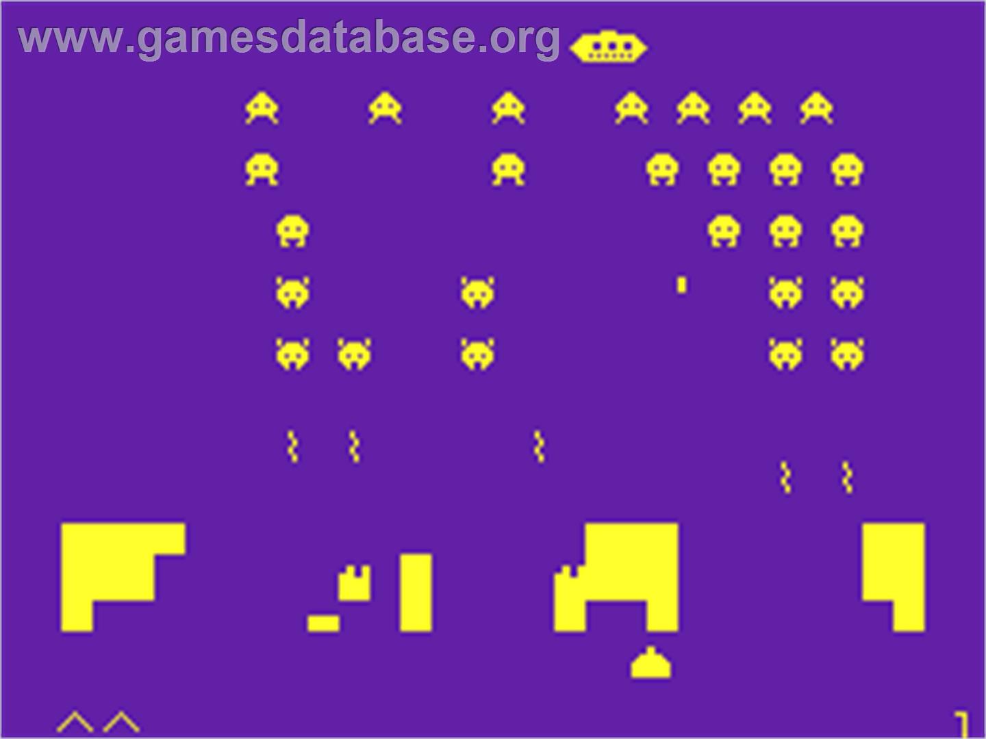 Space Invaders - Acorn Atom - Artwork - In Game