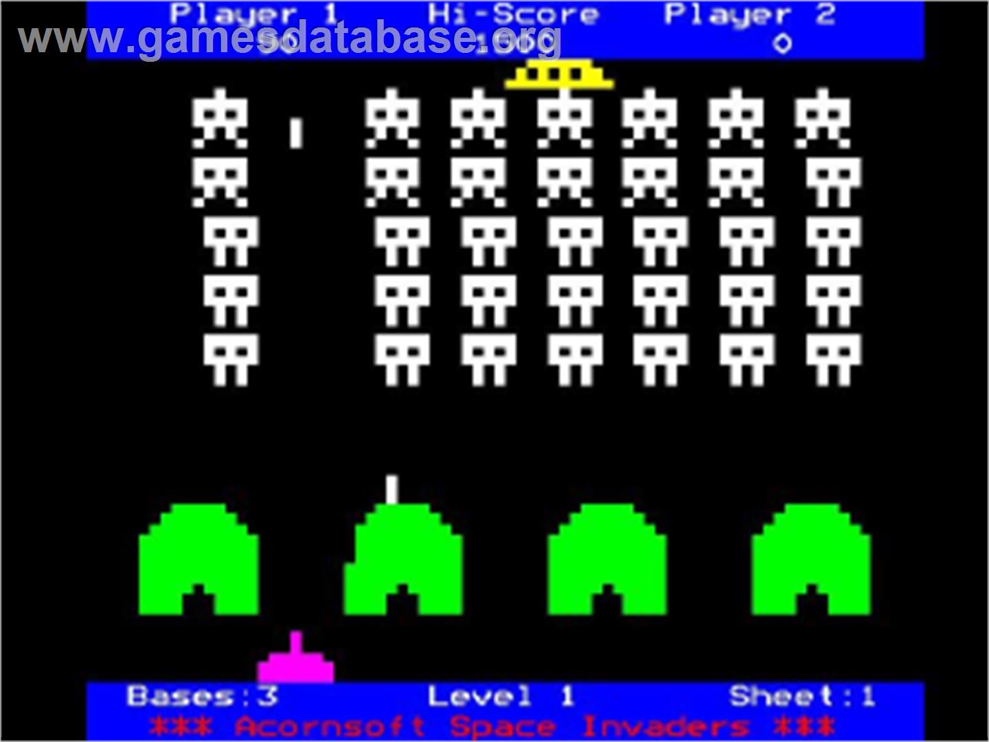 Space Invaders (Acornsoft) - Acorn BBC Micro - Artwork - In Game