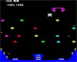 In game image of Lunar Rescue on the Acorn Electron.