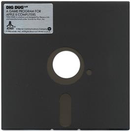 Cartridge artwork for Dig Dug on the Apple II.
