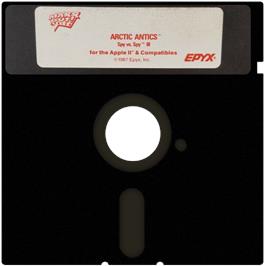 Cartridge artwork for Spy Vs Spy on the Apple II.
