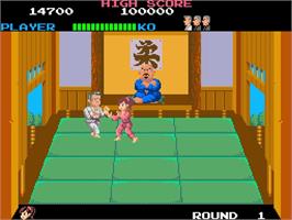 In game image of Onna Sanshirou - Typhoon Gal on the Arcade.