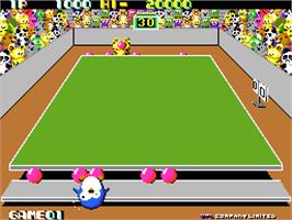 In game image of Penguin-Kun Wars on the Arcade.