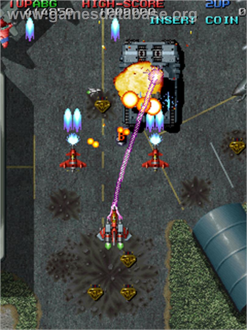 Raiden Fighters Jet - Arcade - Artwork - In Game