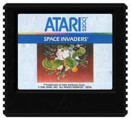 Cartridge artwork for Space Invaders on the Atari 5200.