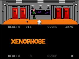 In game image of Xenophobe on the Atari 7800.