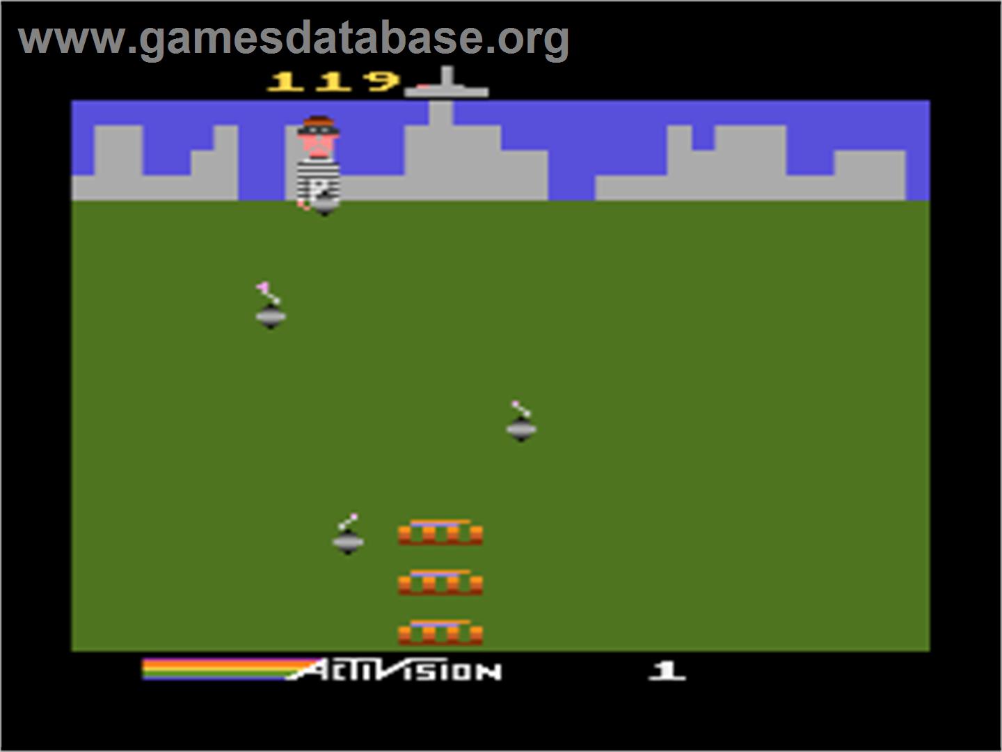 Kaboom! - Atari 8-bit - Artwork - In Game