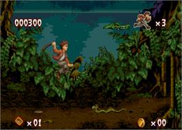 In game image of Pitfall - The Mayan Adventure on the Atari Jaguar.