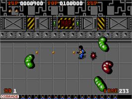 In game image of Alien Syndrome on the Atari ST.
