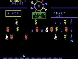 In game image of Carnival on the Coleco Vision.