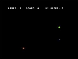In game image of Alien Storm on the Commodore 64.