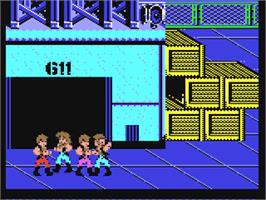 In game image of Double Dragon II: The Revenge on the Commodore 64.