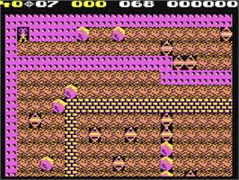 In game image of Falcon Dash 2003 - The Legend Continues on the Commodore 64.