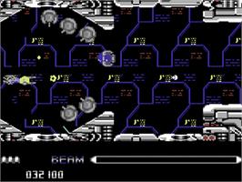 In game image of R-Type on the Commodore 64.