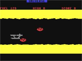 In game image of Universe (Cascade Games - Shoot'em Up) on the Commodore 64.