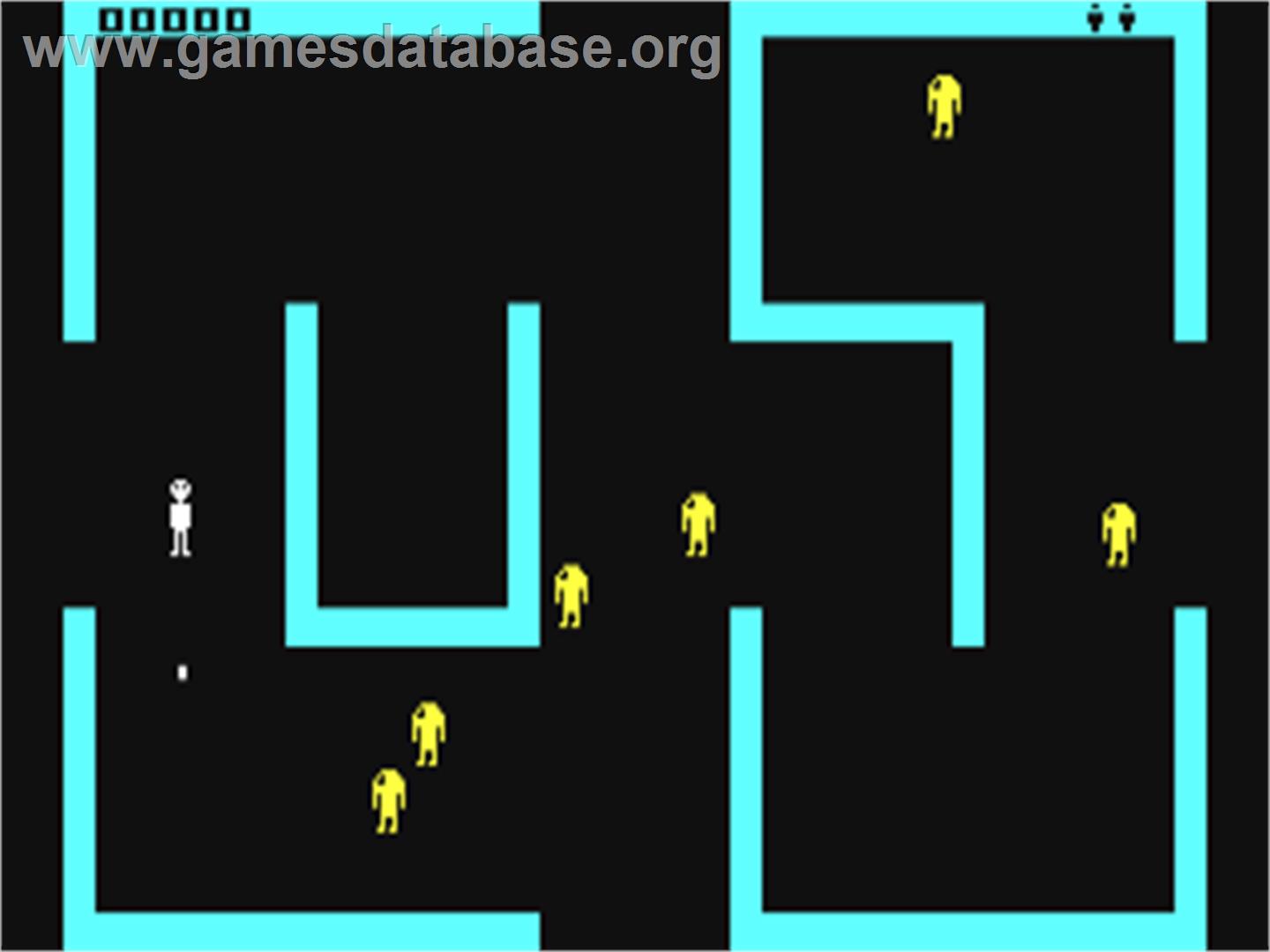 Berzerk (Alpha Software) - Commodore 64 - Artwork - In Game