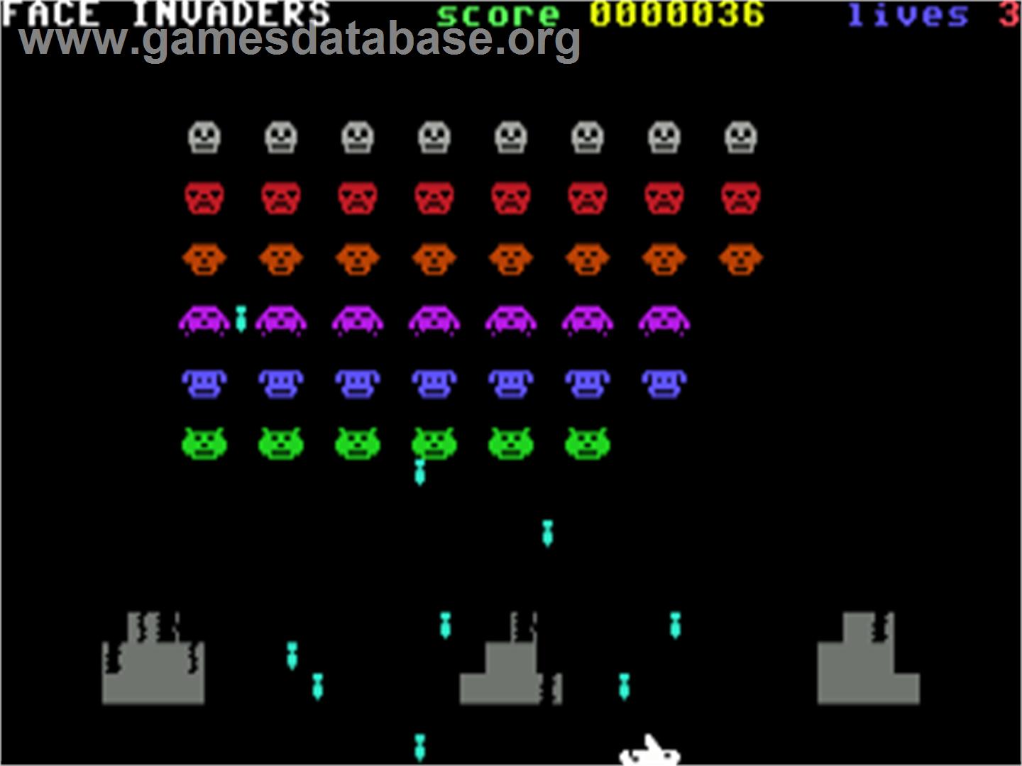 Face Invaders - Commodore 64 - Artwork - In Game