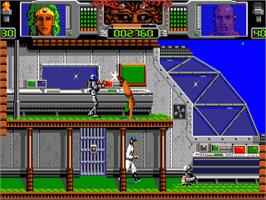 In game image of Hammerfist on the Commodore Amiga.