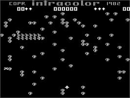 In game image of Centipede on the Dragon 32-64.