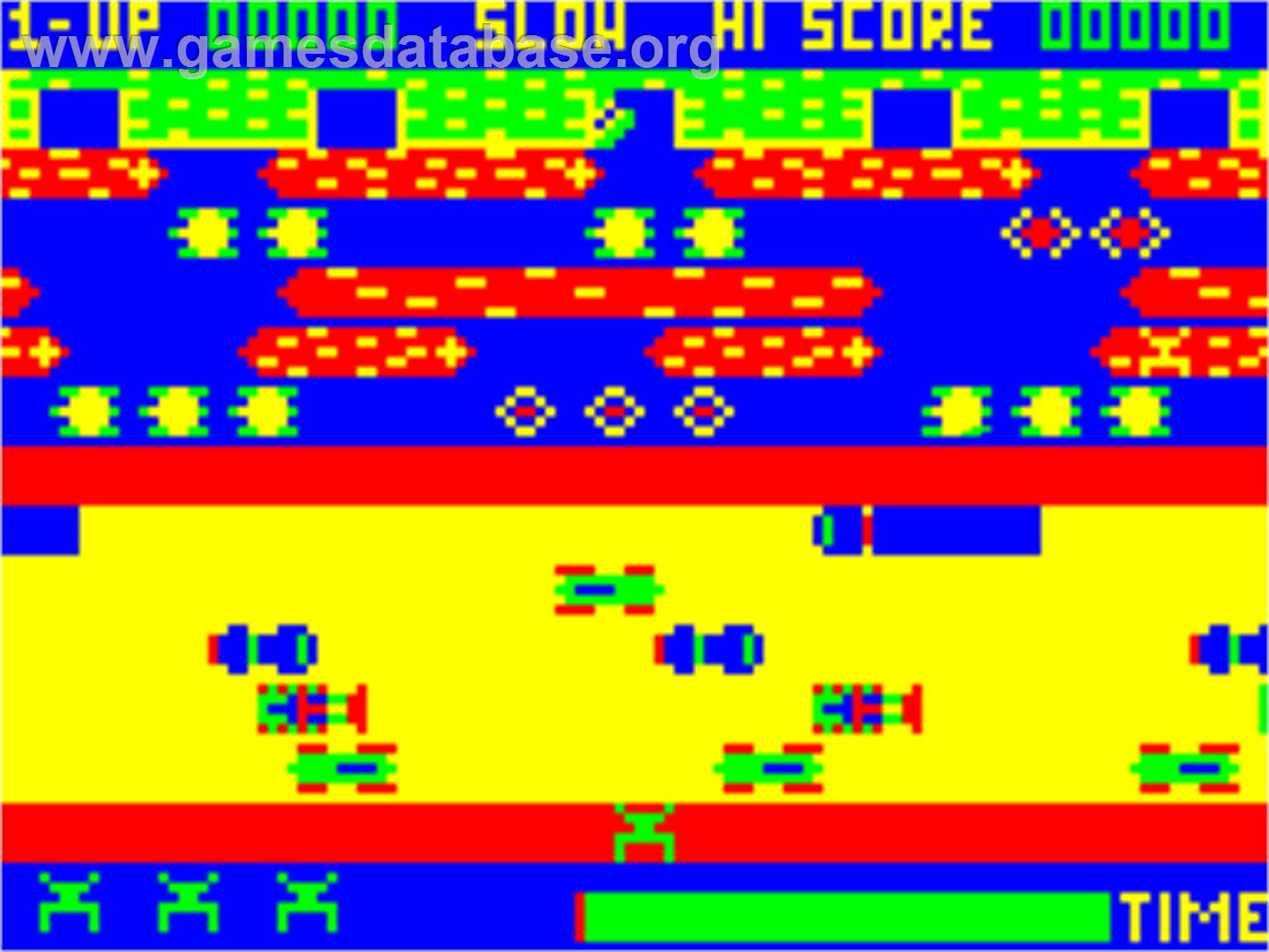 Frogger - Dragon 32-64 - Artwork - In Game