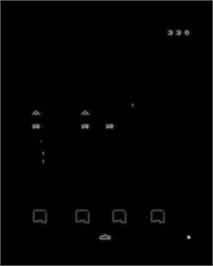 In game image of Vector Vaders on the GCE Vectrex.