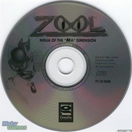 Artwork on the Disc for Zool on the Microsoft DOS.