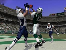 In game image of Madden Nfl 2004 on the Microsoft Xbox.