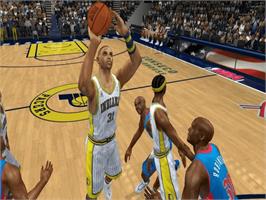 In game image of NBA Live 2003 on the Microsoft Xbox.