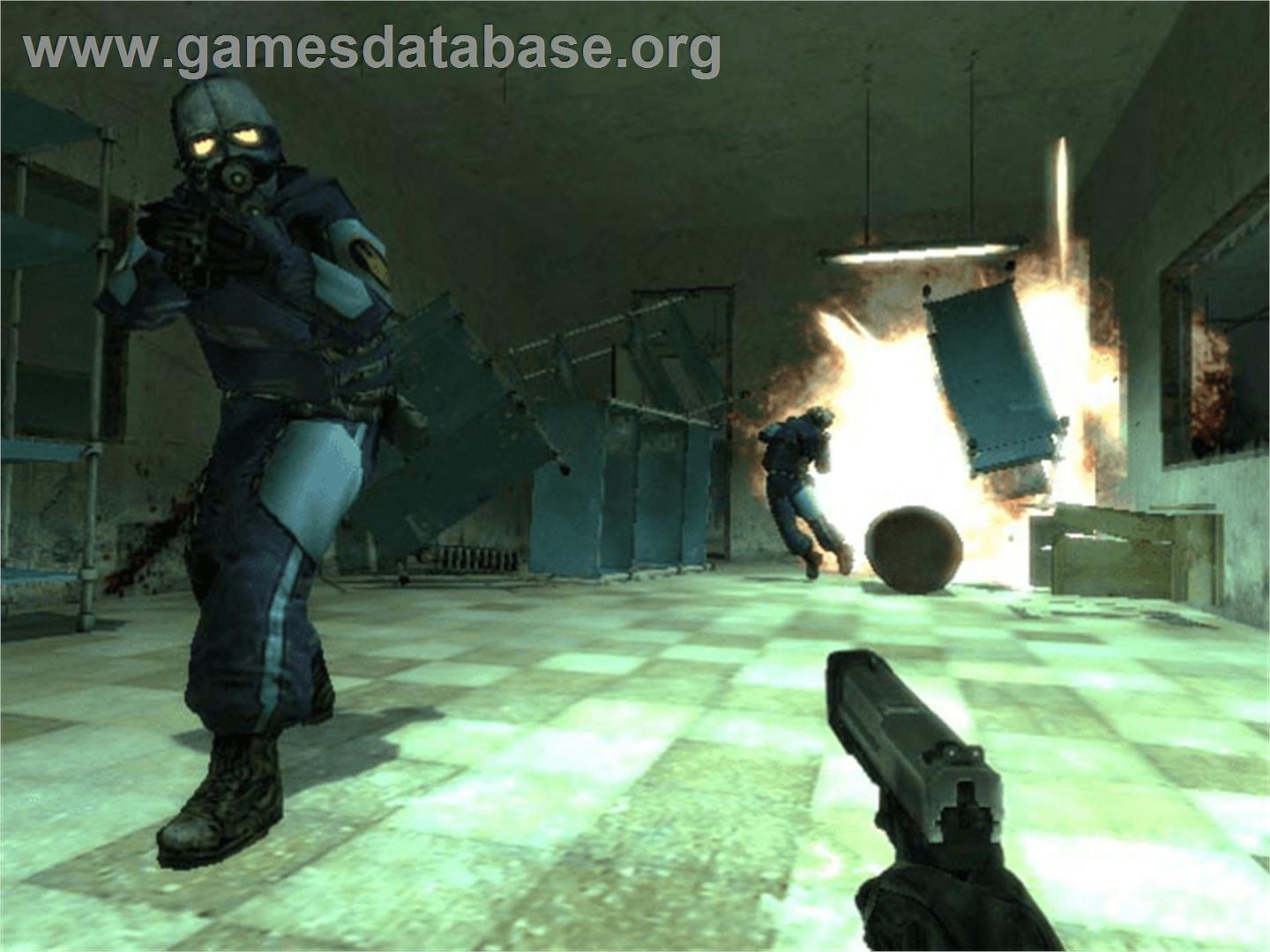 Half-life 2 - Microsoft Xbox - Artwork - In Game