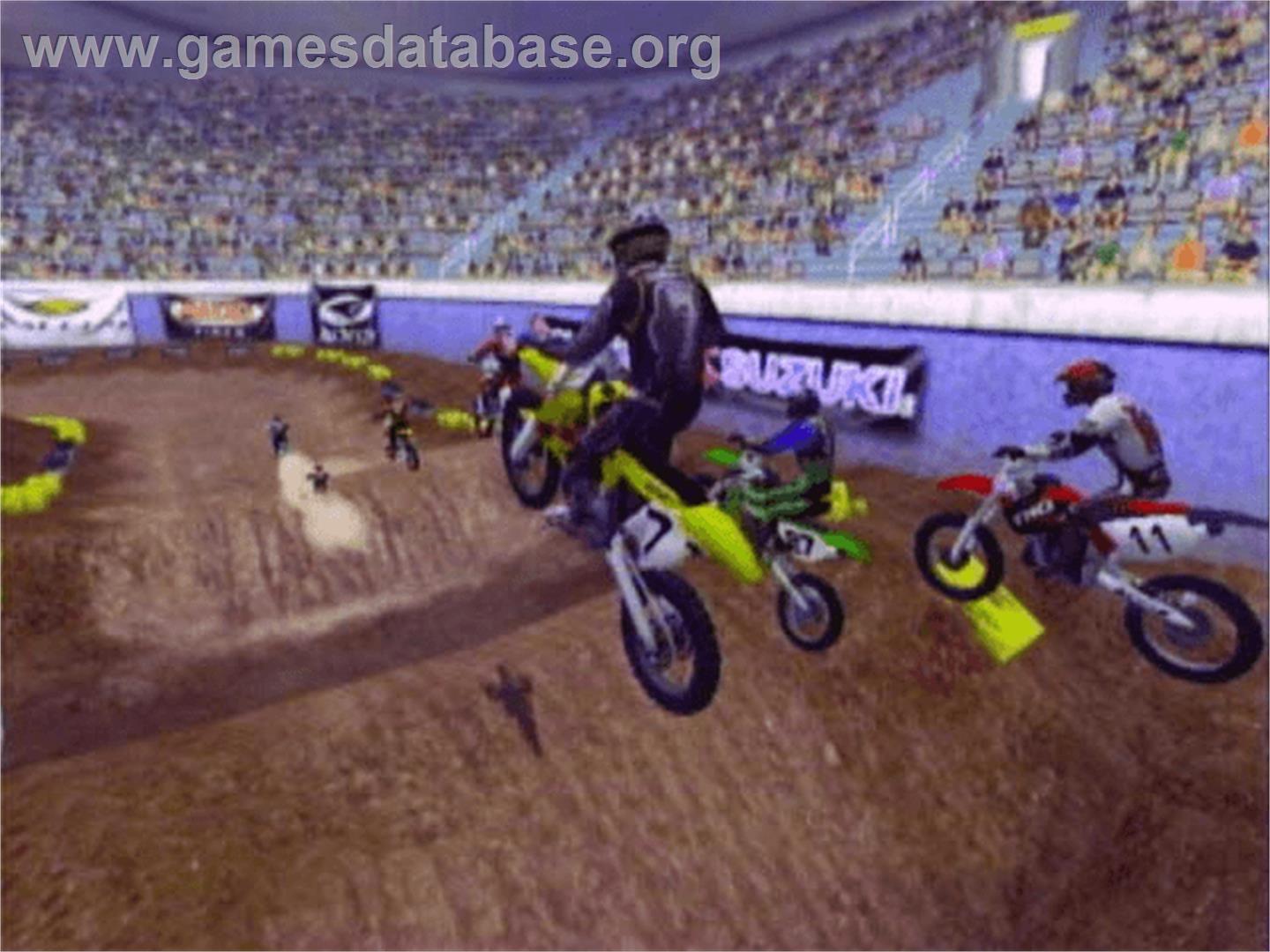 MX 2002 featuring Ricky Carmichael - Microsoft Xbox - Artwork - In Game