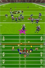 In game image of Madden Nfl 06 on the Nintendo DS.