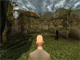 In game image of Hitman 2 - Silent Assassin on the Nintendo GameCube.