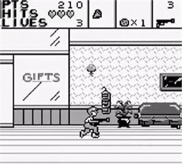 In game image of Home Alone 2 - Lost In New York on the Nintendo Game Boy.