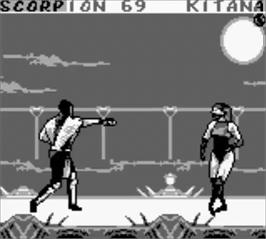 In game image of Mortal Kombat 2 on the Nintendo Game Boy.