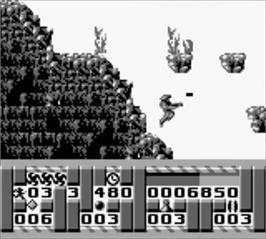 In game image of Turrican on the Nintendo Game Boy.