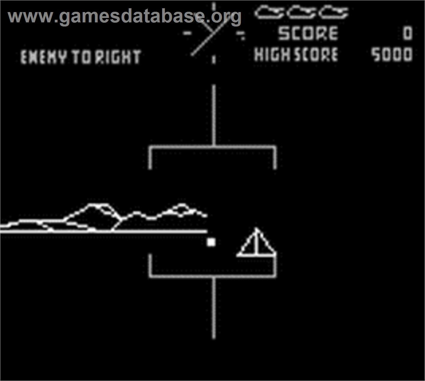 Arcade Classics - Battlezone And Super Breakout - Nintendo Game Boy - Artwork - In Game