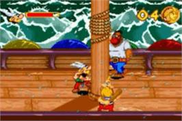 In game image of Asterix & Obelix - Bash Them All! on the Nintendo Game Boy Advance.