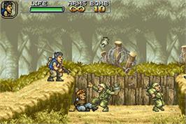 In game image of Metal Slug Advance on the Nintendo Game Boy Advance.